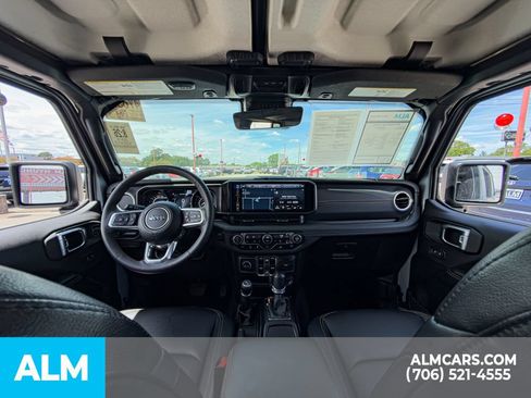 Used 2024 Jeep Wrangler Unlimited Sahara w/ Technology Group AWD/4WD image 26