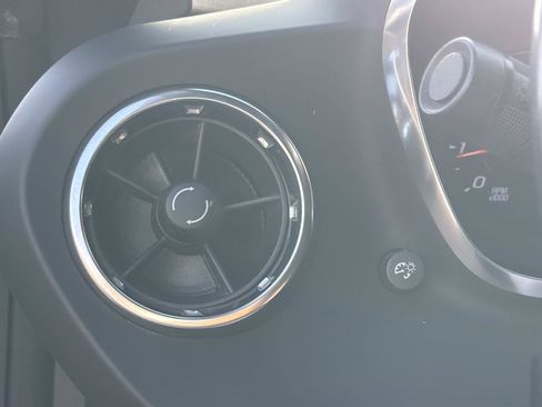 Used 2020 Chevrolet Camaro LT image 16