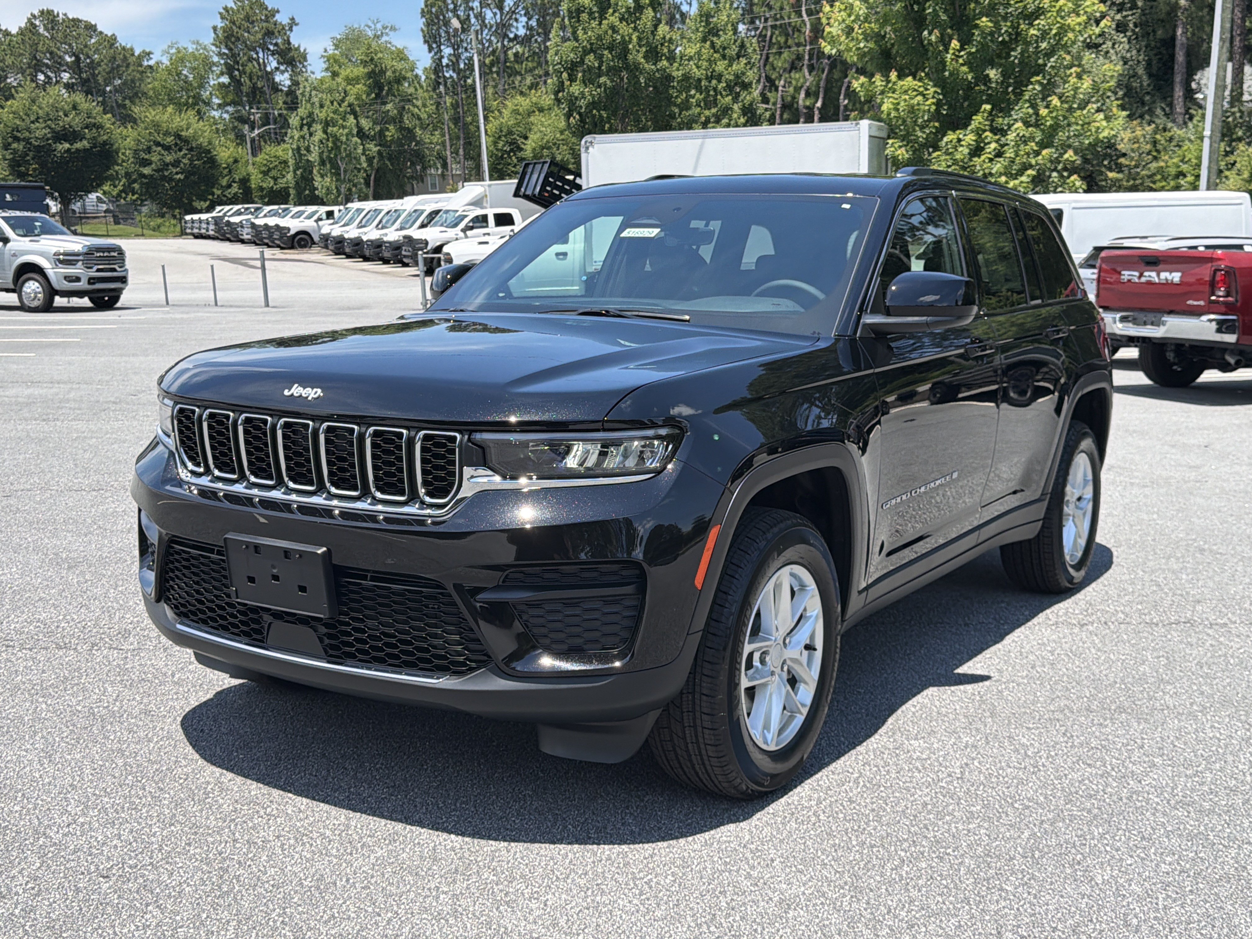 New 2026 Jeep Grand Cherokee Laredo RWD image 3