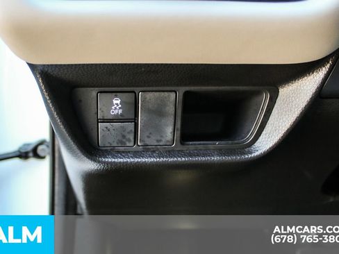 Used 2023 Honda HR-V LX image 29