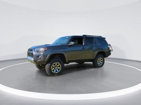 Used 2022 Toyota 4Runner TRD Off-Road AWD/4WD image 4