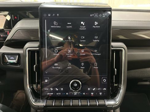 New 2026 GMC Yukon Elevation w/ Elevation Premium Package image 33