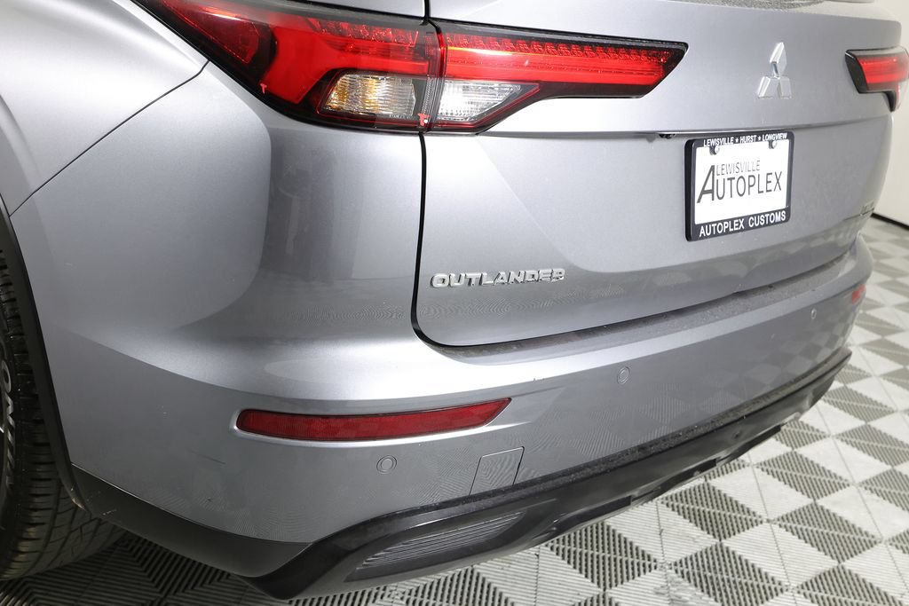 Used 2024 Mitsubishi Outlander SE Black Edition FWD image 45
