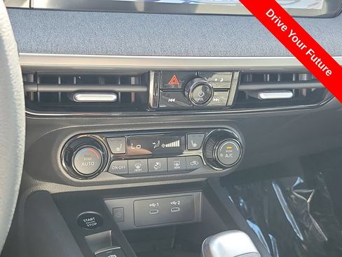 Used 2026 Nissan Kicks SV w/ SV Premium Package FWD image 13