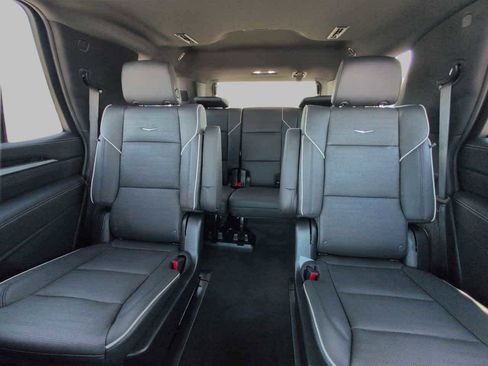 Used 2025 Cadillac Escalade Premium Luxury w/ Touring Package image 10