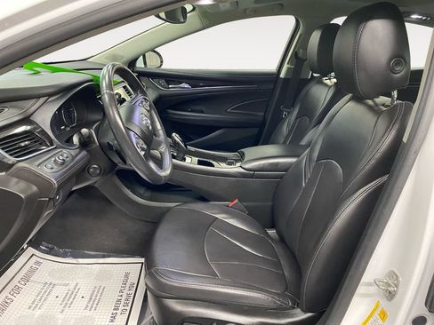 Used 2019 Buick LaCrosse Essence image 9