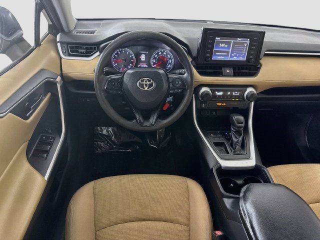 Used 2019 Toyota RAV4 LE FWD image 16