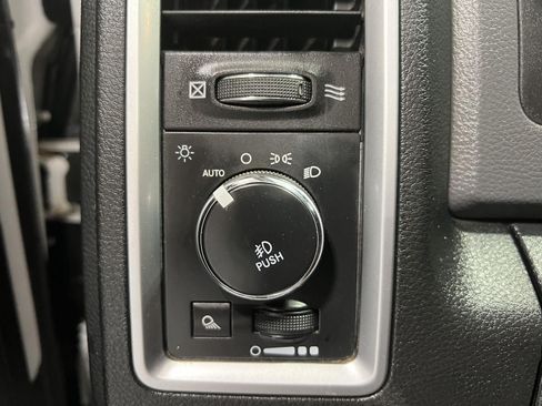 Used 2015 RAM 2500 SLT w/ Protection Group AWD/4WD image 18