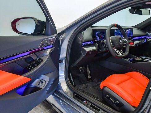 Used 2025 BMW M5 Touring w/ M Driver's Package image 50