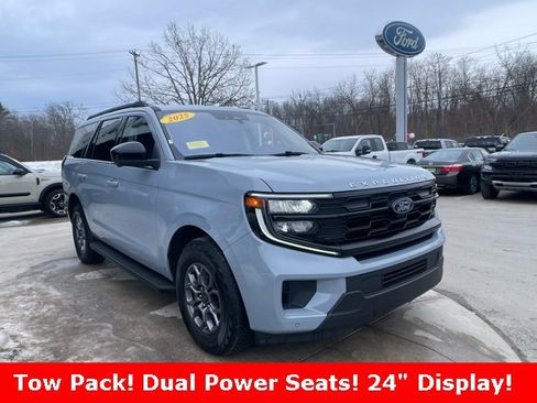 Certified 2025 Ford Expedition Active image 1