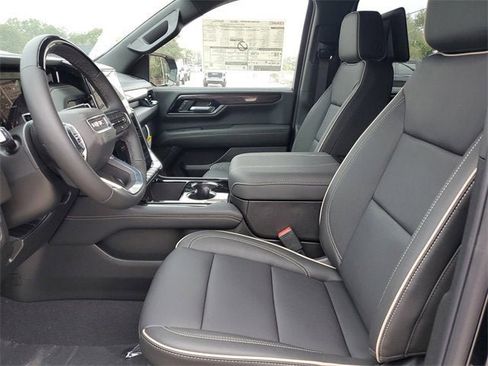 New 2026 GMC Yukon XL Elevation image 19