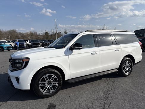 Used 2025 Ford Expedition Max Active image 9