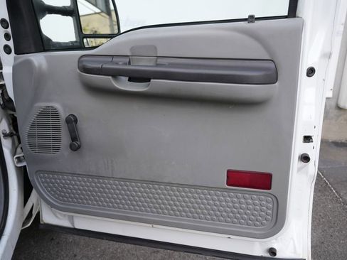 Used 2007 Ford F350 XL RWD image 29