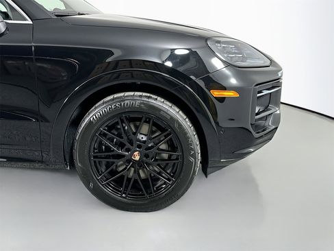 New 2026 Porsche Cayenne image 14