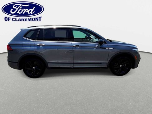 Used 2024 Volkswagen Tiguan SE R-Line AWD/4WD image 9