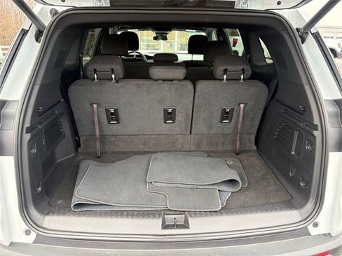 Used 2025 GMC Acadia Elevation image 23