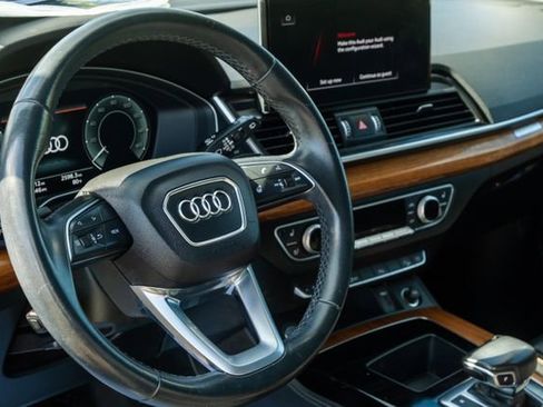 Used 2021 Audi Q5 e Premium Plus w/ Premium Plus Package image 12