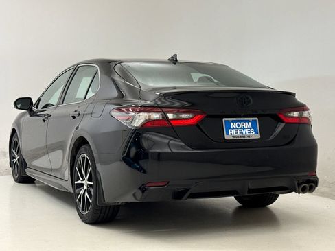 Used 2023 Toyota Camry SE FWD image 7