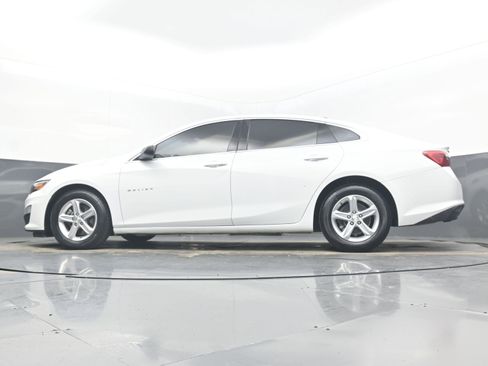 Used 2021 Chevrolet Malibu LS image 27