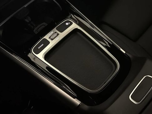 New 2026 Mercedes-Benz GLB 250 4MATIC image 25