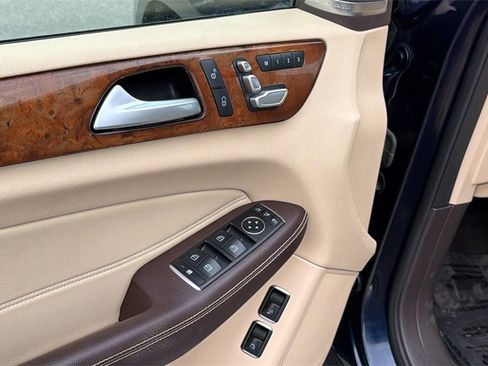 Used 2019 Mercedes-Benz GLS 450 4MATIC image 13