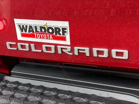 Used 2024 Chevrolet Colorado LT w/ LT Convenience Package image 10
