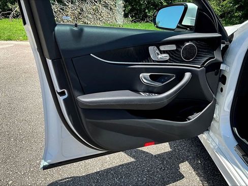 Used 2022 Mercedes-Benz E 350 Sedan image 24