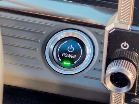 Used 2024 GMC Hummer EV 3X image 39