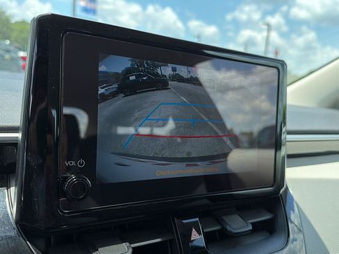 Used 2024 Toyota Corolla LE FWD image 24