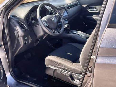 Used 2022 Honda HR-V EX image 3