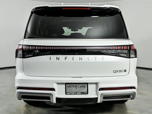 Used 2025 INFINITI QX80 Sensory AWD/4WD image 8