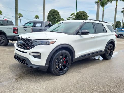 Certified 2023 Ford Explorer ST w/ Equipment Group 401A AWD/4WD image 3