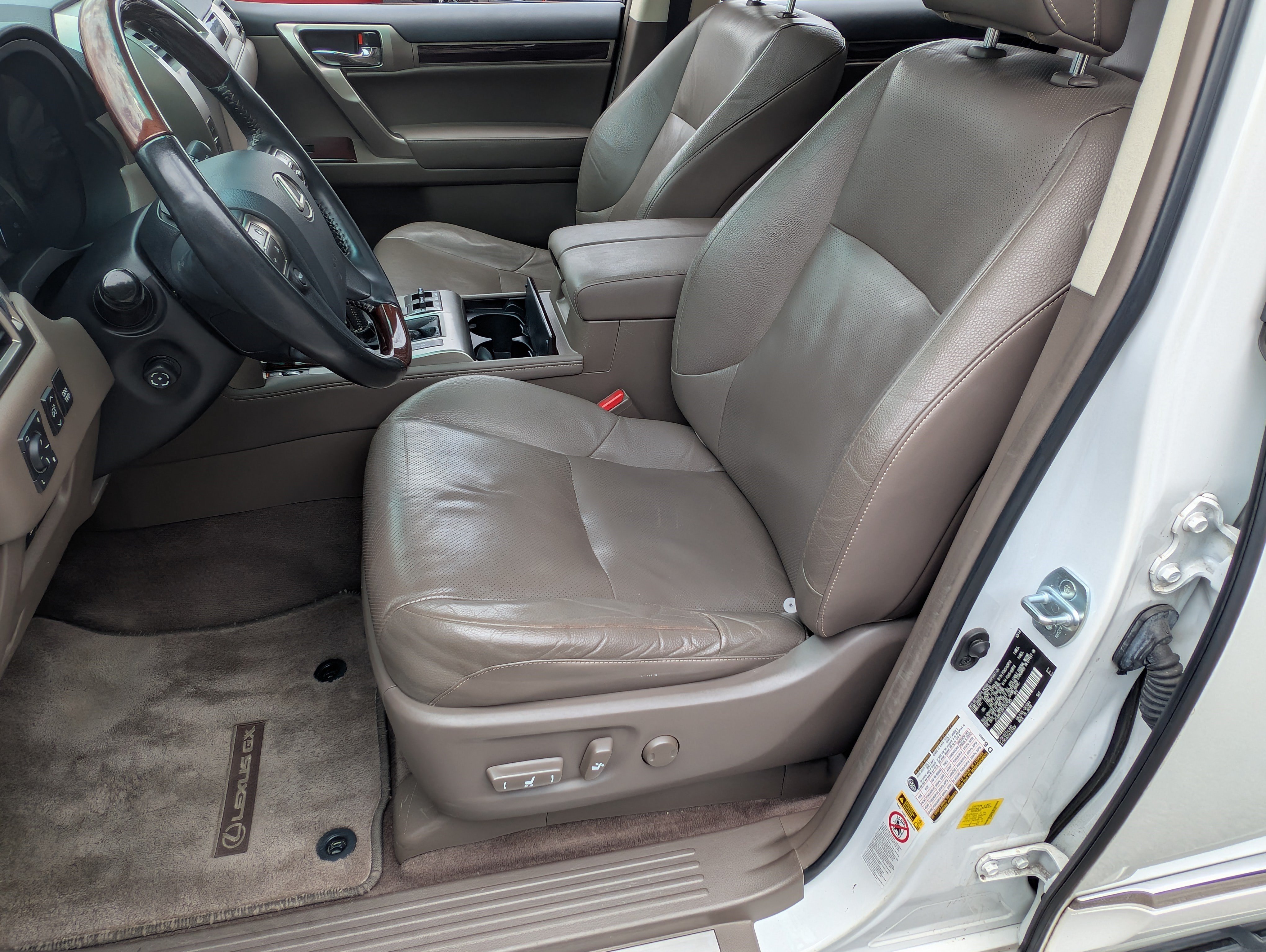 Used 2015 Lexus GX 460 w/ Premium Package AWD/4WD image 17