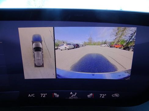 Used 2025 Buick Enclave AWD Preferred image 30