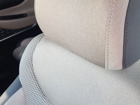 Used 2019 Hyundai Santa Fe SEL image 16