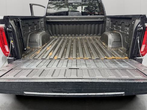 Used 2024 GMC Sierra 1500 SLT w/ SLT Premium Package AWD/4WD image 20