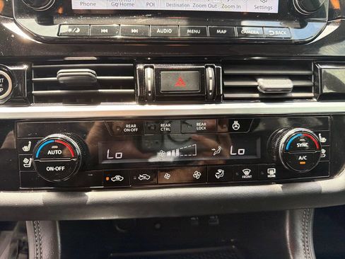 Certified 2024 Nissan Pathfinder Platinum FWD image 45