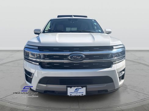 Used 2022 Ford Expedition Max Limited image 2