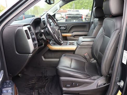Used 2018 Chevrolet Silverado 1500 LTZ w/ Sport Package AWD/4WD image 4
