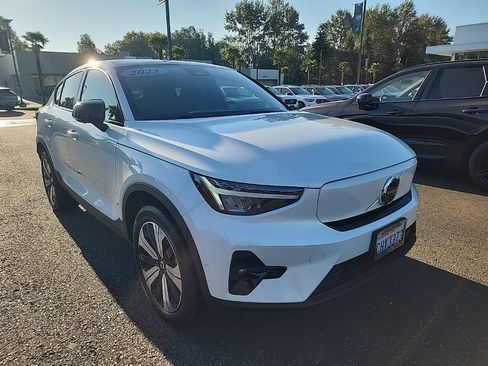 Used 2023 Volvo C40 P8 Recharge Plus w/ Protection Package Premier AWD/4WD image 6