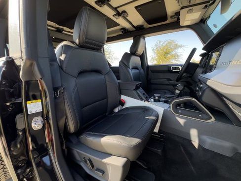 New 2025 Ford Bronco Badlands image 31