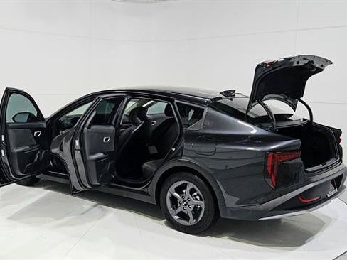 Used 2025 Kia K4 FWD image 31