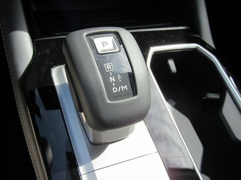 New 2025 Mitsubishi Outlander SE image 20