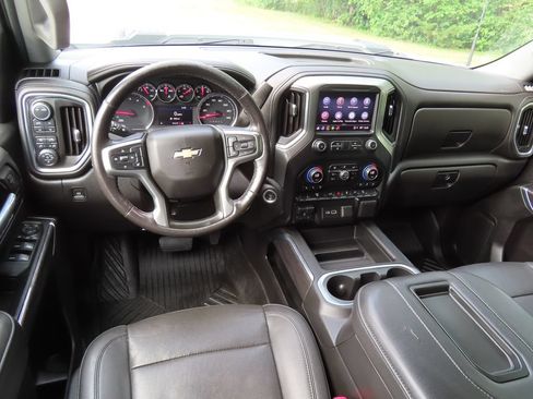 Used 2021 Chevrolet Silverado 2500 LTZ AWD/4WD image 4