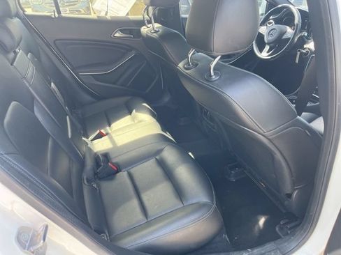 Used 2019 Mercedes-Benz GLA 250 4MATIC image 16
