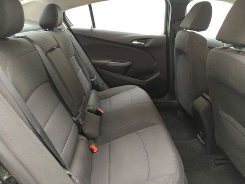 Used 2018 Chevrolet Cruze LT FWD image 19