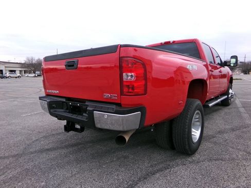 Used 2011 GMC Sierra 3500 SLT w/ SLT Convenience Package AWD/4WD image 4