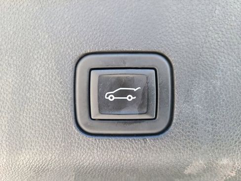 Used 2024 Chevrolet Suburban LT AWD/4WD image 6