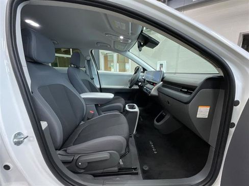 Used 2024 Hyundai Ioniq 5 SEL AWD/4WD image 26