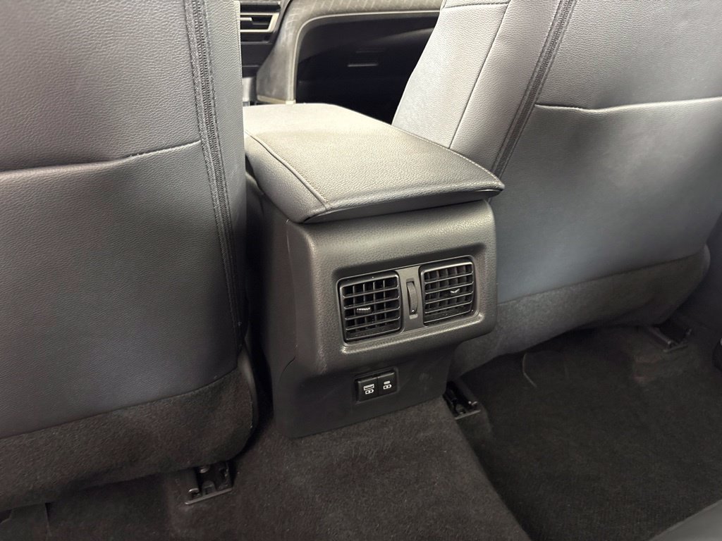 Used 2025 Toyota Camry XLE FWD image 24